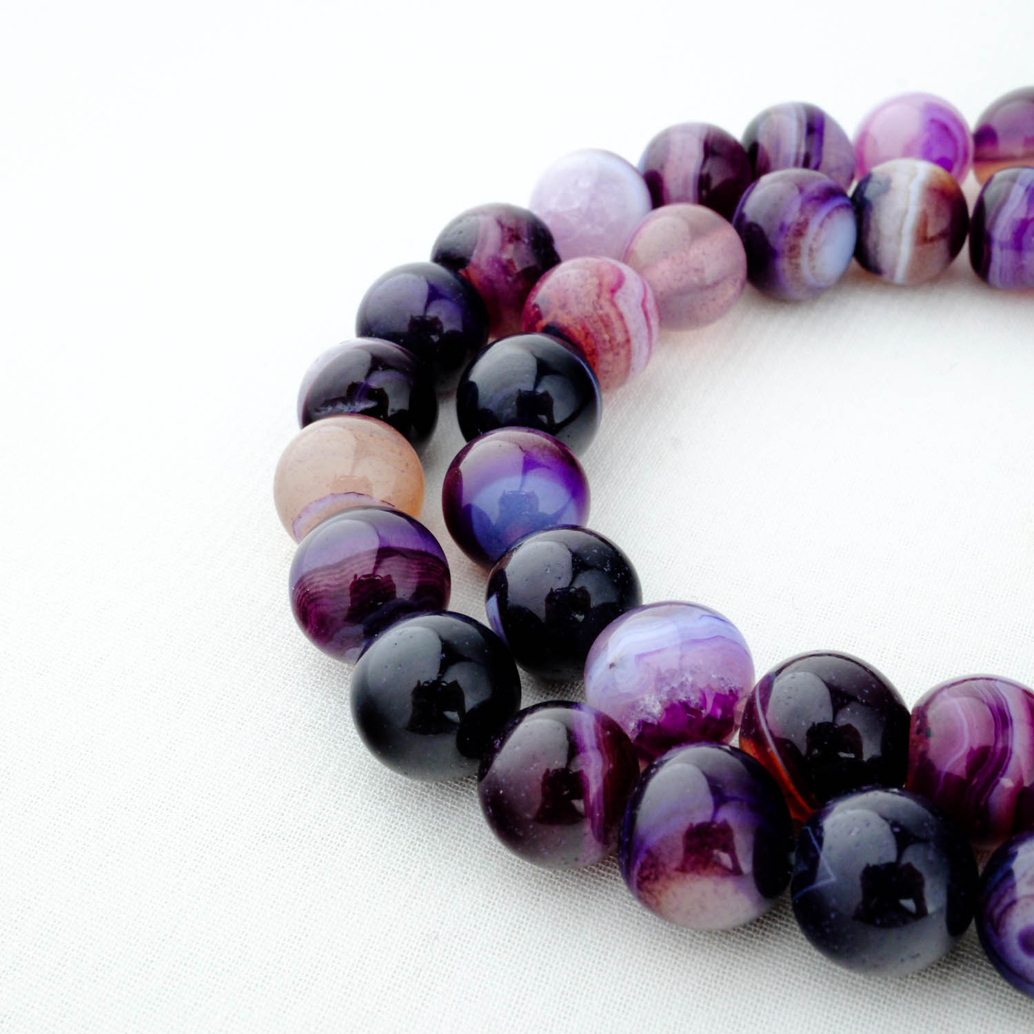 パープルアゲート天然石ビーズ（8mm）