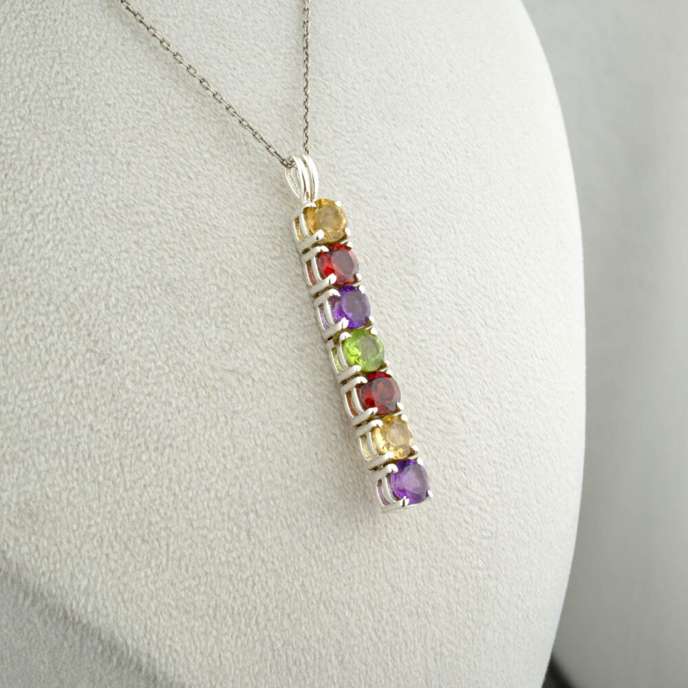 Collar de plata con barra y granate, amatista, peridoto y citrino