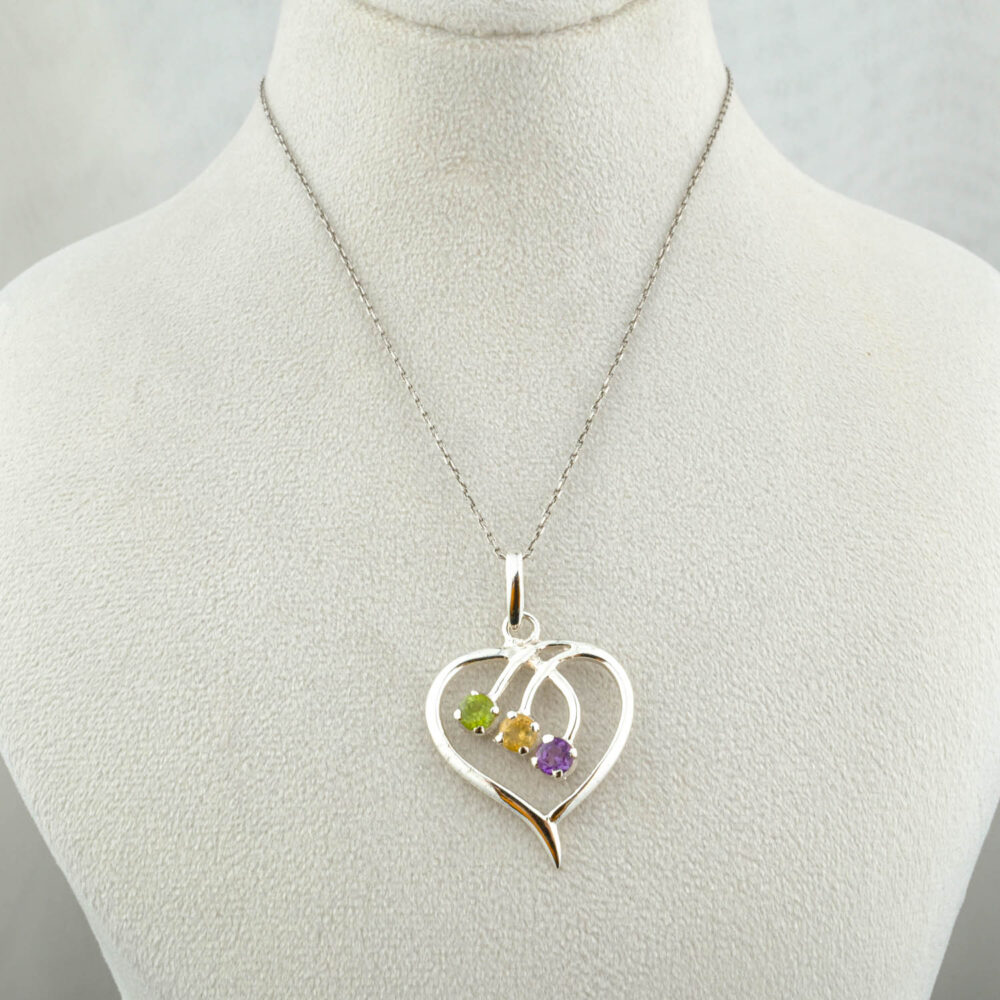 Collar de plata con colgante de corazón y peridoto, citrino y amatista