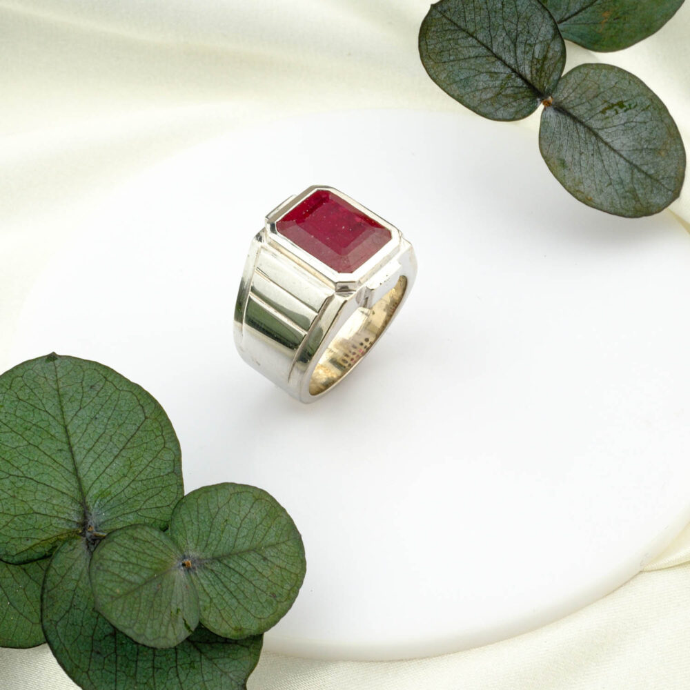 Ruby men’s ring in 925 sterling silver, 8 carats