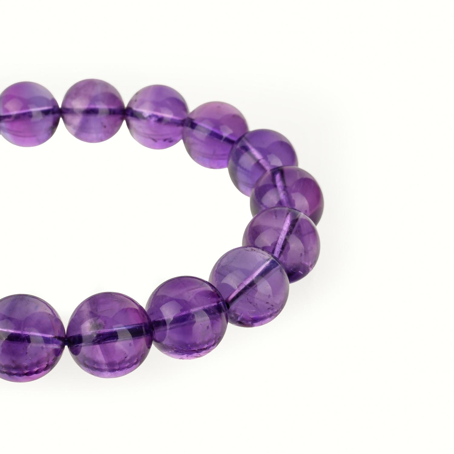 سوار-جمشت-في-آي-بي-10a-خرز-12-ملم-بنفسجي سوار جمشت جودة عالية 10A+ بخرز بنفسجي مقاس 11-12 ملم على سطح أبيض