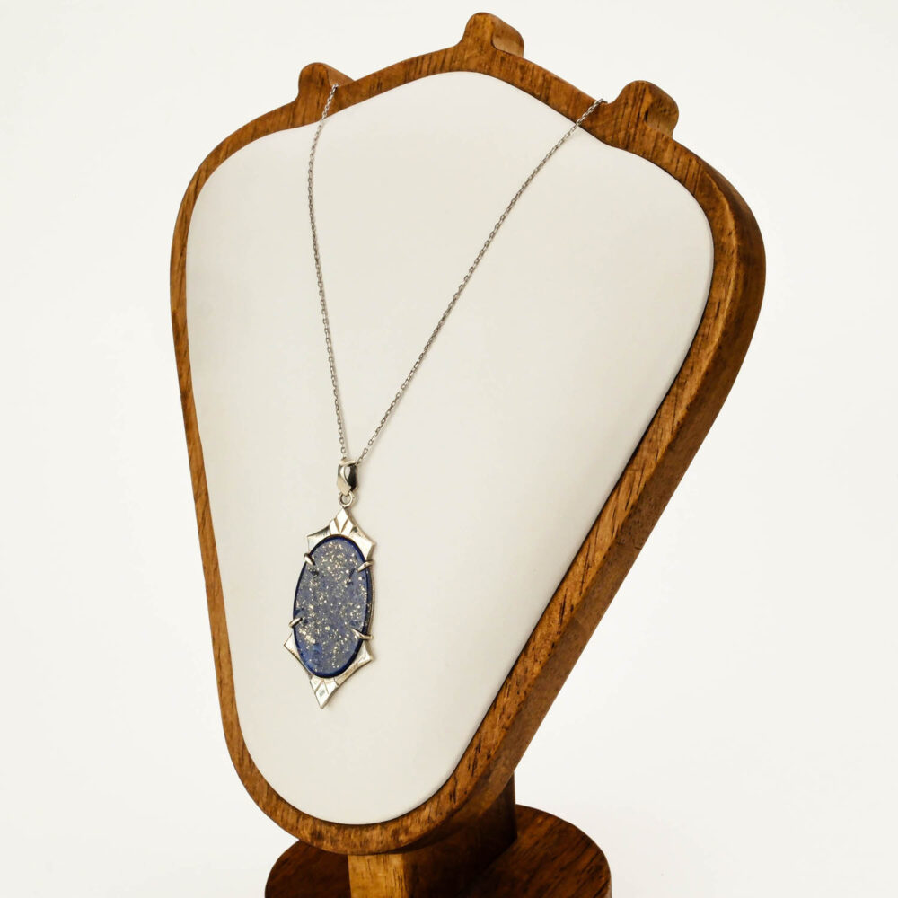 Collar artesanal unisex de plata de ley 925 con colgante ovalado de Lapislázuli genuino