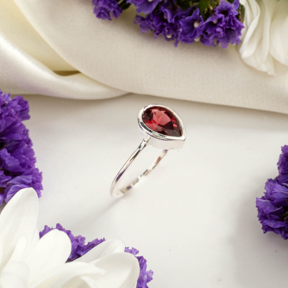 Minimalist pear cut natural garnet ring in 925 sterling silver